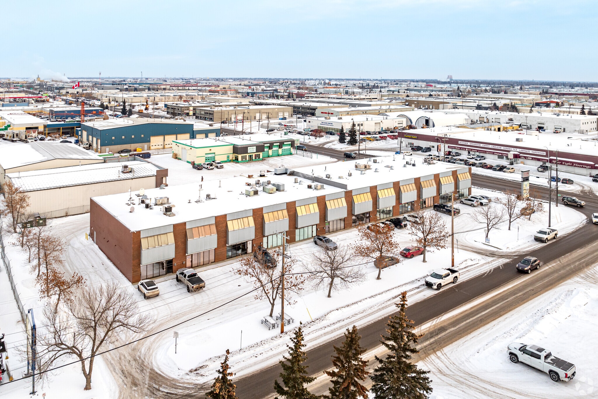 15622 116 Av NW, Edmonton, AB for lease Primary Photo- Image 1 of 3