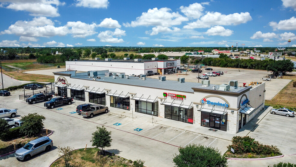 2001 W State Highway 71, La Grange, TX for sale - Building Photo - Image 1 of 1