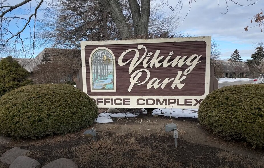 28085 N Ashley Cir, Libertyville, IL à vendre - Autre - Image 3 de 6