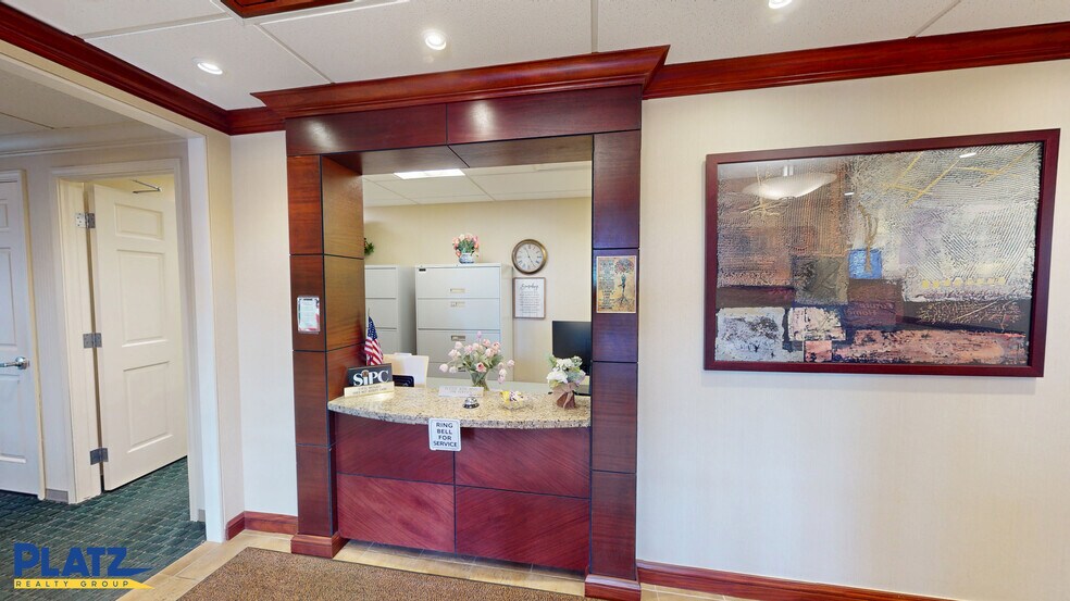 6575 Seville Dr, Canfield, OH à louer - Photo du bâtiment - Image 2 de 20