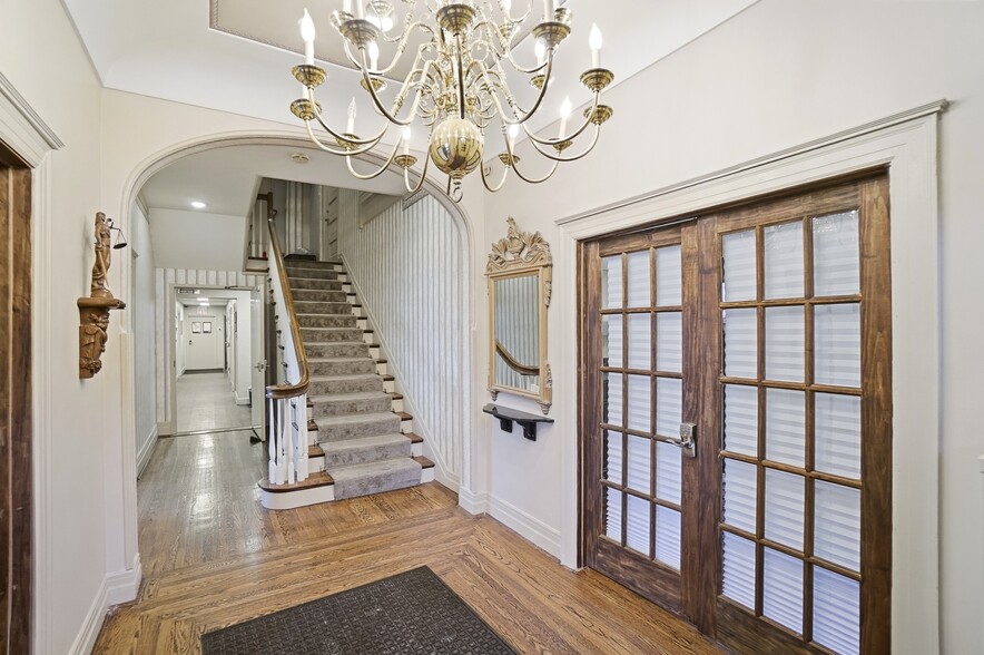 2406 Auburn Ave, Cincinnati, OH for sale - Building Photo - Image 2 of 71