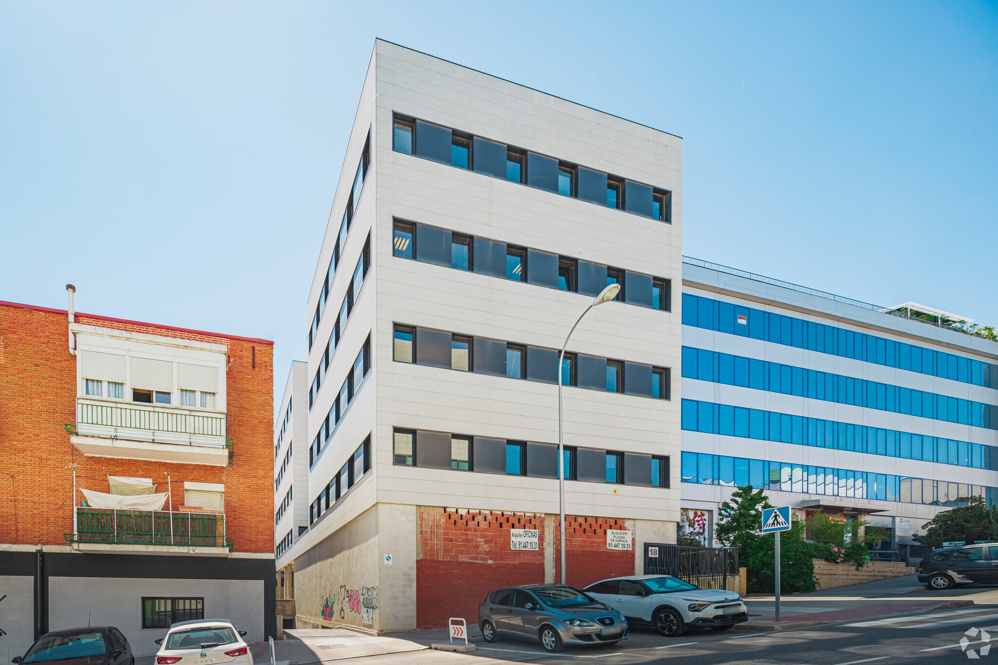 Calle Miguel Yuste, Madrid, Madrid for lease Primary Photo- Image 1 of 5