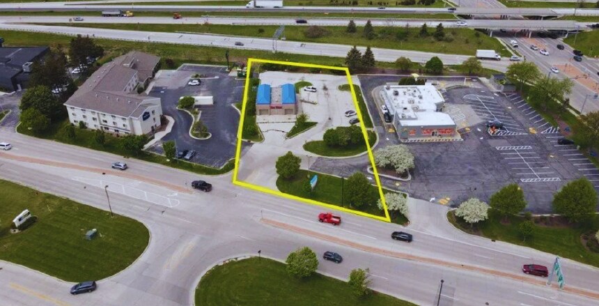 3632 S Taylor Dr, Sheboygan, WI à vendre Photo du bâtiment- Image 1 de 10