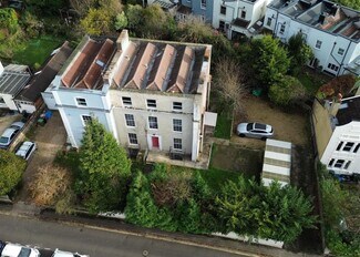 Plus de détails pour 8 Acramans Rd, Bristol - Soins de santé à vendre