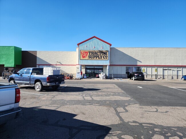 Plus de détails pour 1501-1531 Navajo Blvd, Holbrook, AZ - Commerce de détail à louer
