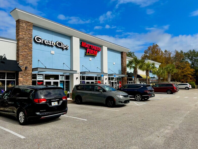 State Road 44 & Wallace, New Smyrna Beach, FL for lease - Building Photo - Image 3 of 4