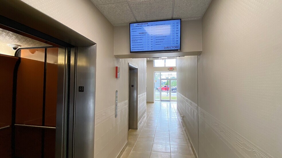 311 Green St NW, Gainesville, GA à louer - Photo intérieure - Image 3 de 9