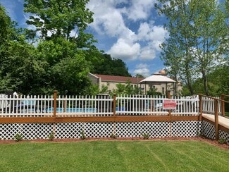 Plus de détails pour 2507 5th Street Rd, Huntington, WV - Spécialité à vendre