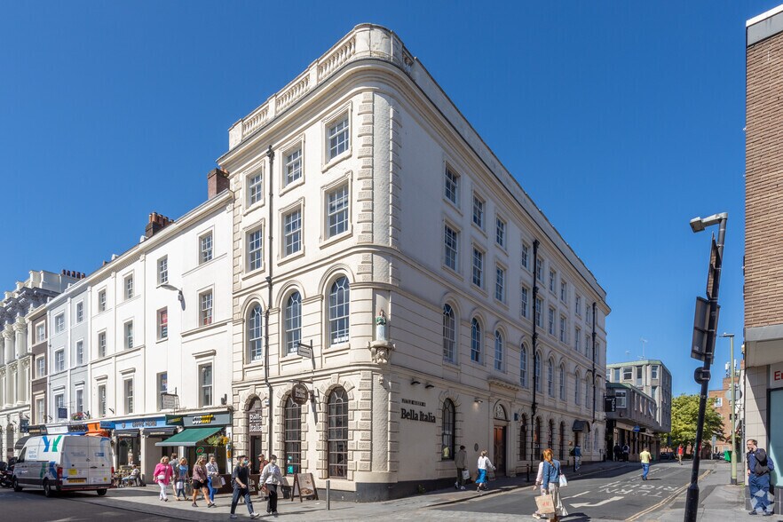 Little Queen St, Exeter à louer - Photo du bâtiment - Image 2 de 2