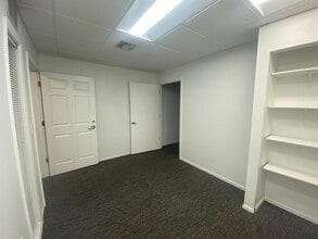 4301 32nd St, Bradenton, FL for lease Interior Photo- Image 2 of 6