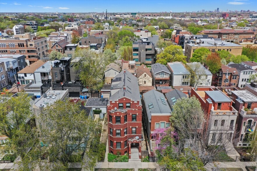 2332 W Charleston St, Chicago, IL for sale - Aerial - Image 3 of 16