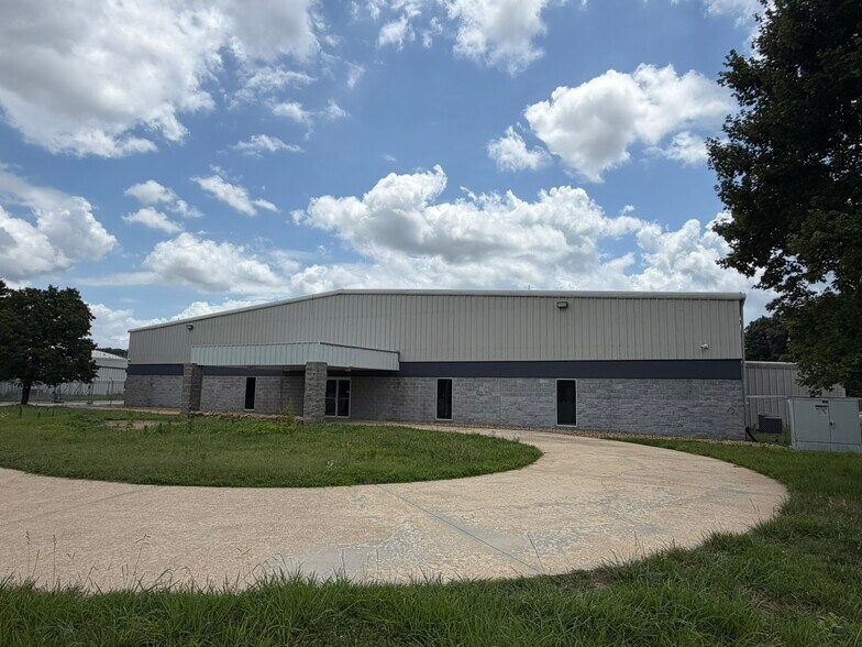 214 Industrial Park Dr, Soddy-Daisy, TN à louer - Photo du bâtiment - Image 2 de 20