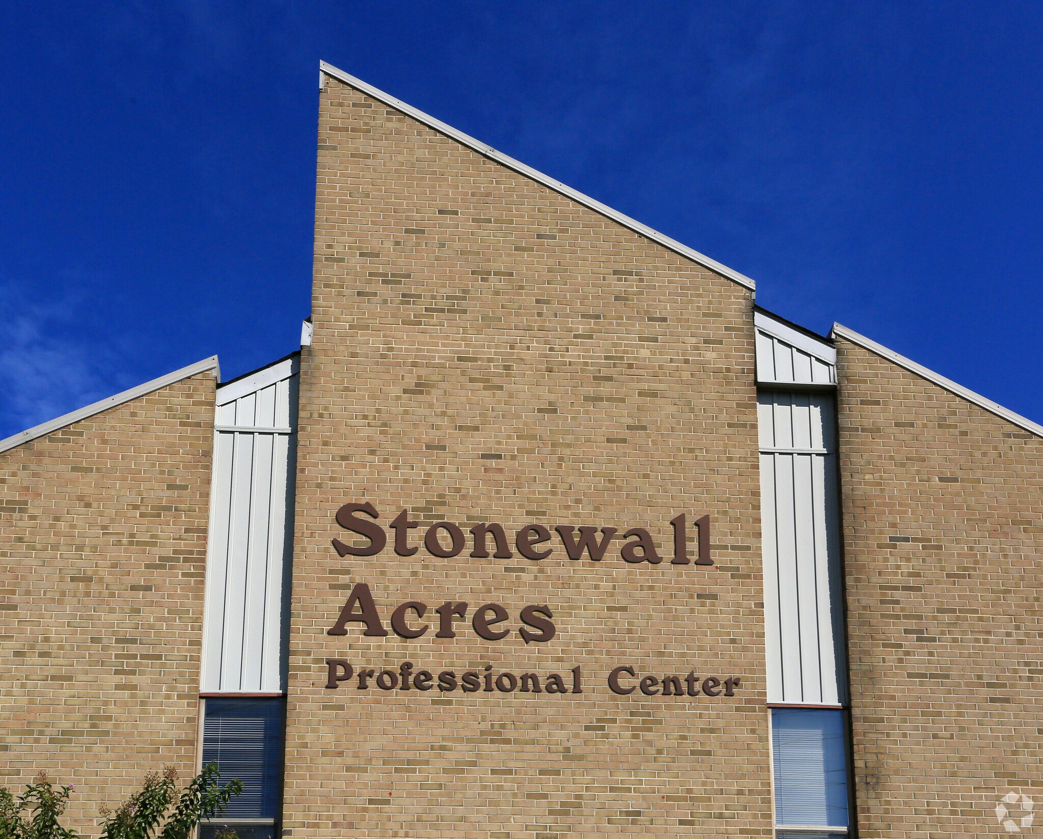 8569-8573 Sudley Rd, Manassas, VA à vendre Photo du bâtiment- Image 1 de 2