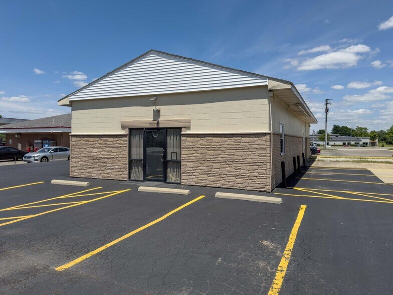 1000 Scioto St, Urbana, OH à vendre - Photo du bâtiment - Image 3 de 12