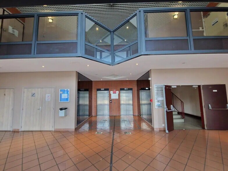 Bureau dans Cergy à louer - Photo du bâtiment - Image 2 de 14