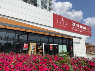 Plus de détails pour 10215 95th St NW, Edmonton, AB - Vente au détail à louer