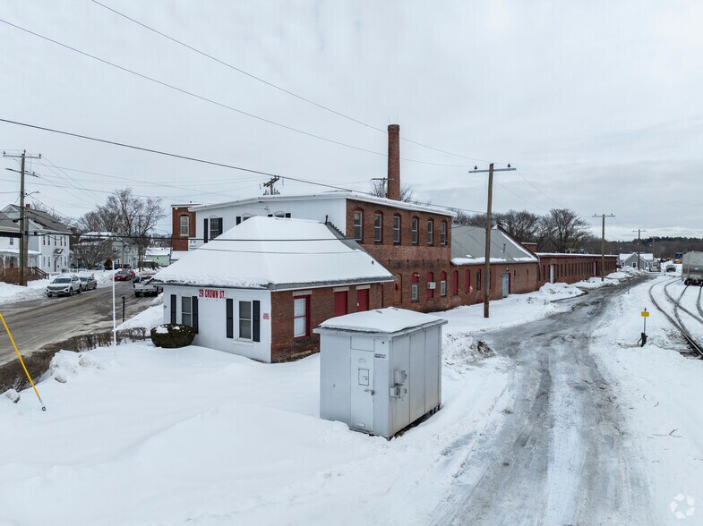 29 Crown St, Nashua, NH à louer - Photo du bâtiment - Image 1 de 11