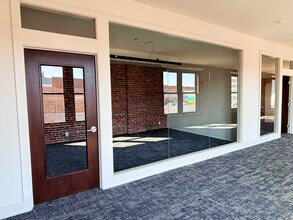 608 N High St, Columbus, OH for lease Building Photo- Image 1 of 4