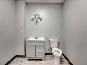 1736 Red Oak Lane, Guthrie, OK for sale Interior Photo- Image 2 of 13