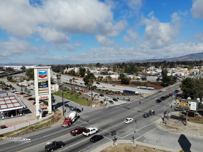 Beaumont Avenue & Luis Estrada Rd, Beaumont, CA à louer - Aérien - Image 2 de 3