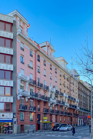 Plus de détails pour Calle De Cartagena, 110, Madrid - Multi-résidentiel à vendre