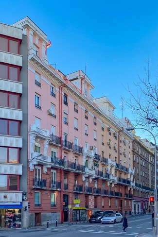 More details for Calle de Cartagena, 110, Madrid - Multifamily for Sale