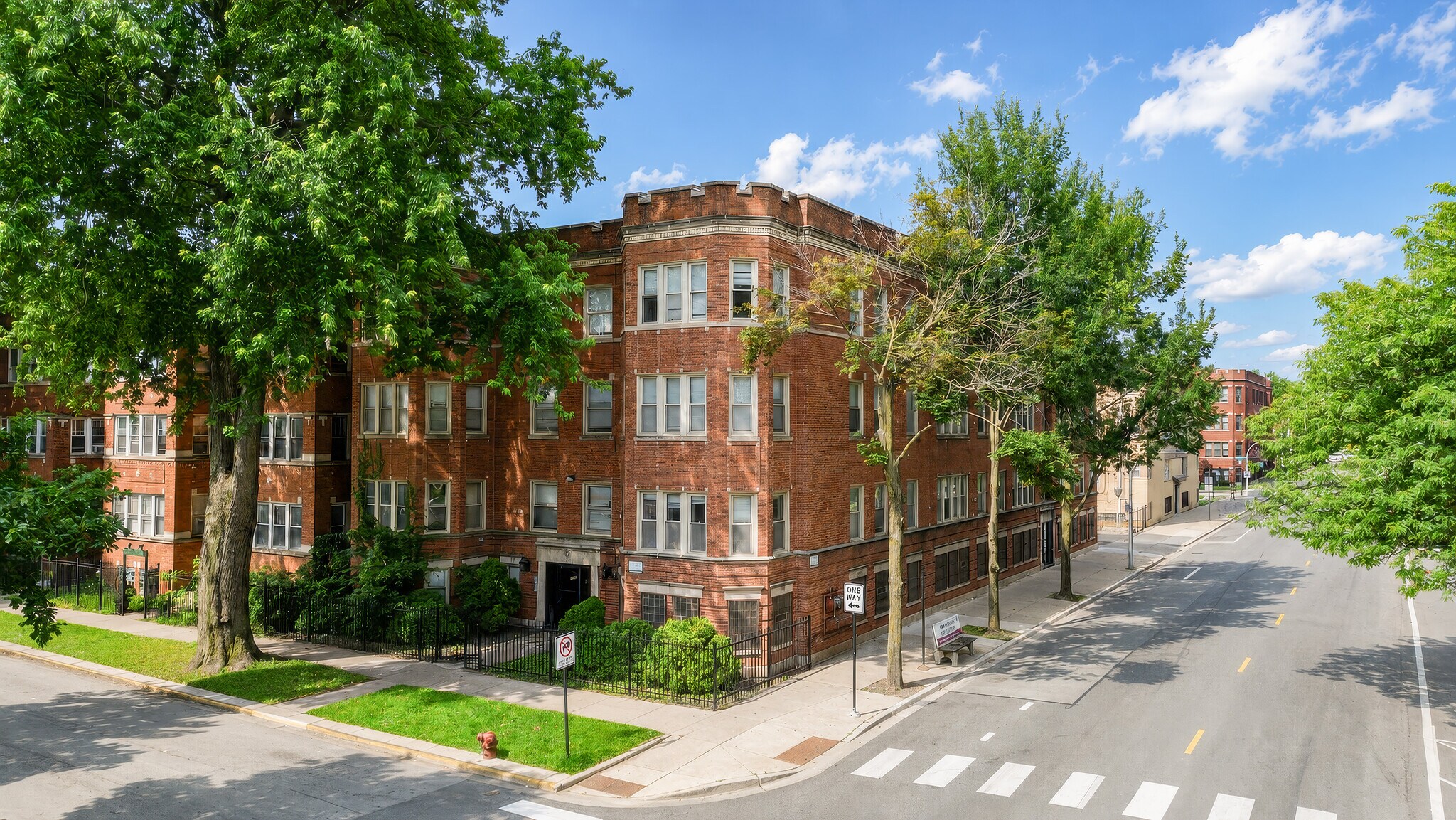 6700 S Clyde Ave, Chicago, IL à vendre Photo du bâtiment- Image 1 de 6