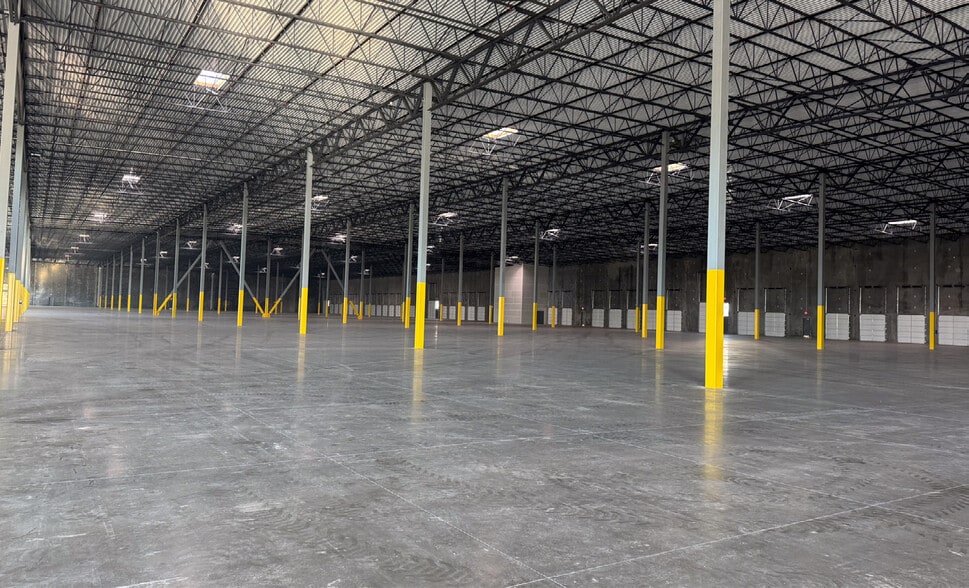 4630 NW 273rd Ave, Hillsboro, OR for lease - Building Photo - Image 2 of 27