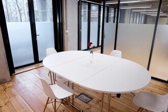 11-23 Downham Rd, Londres à louer Photo du bâtiment- Image 2 de 14