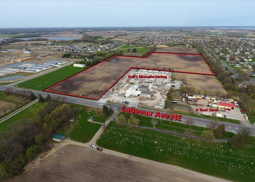 XXXX Labeaux Ave NE, Saint Michael, MN à vendre - Photo du bâtiment - Image 1 de 1