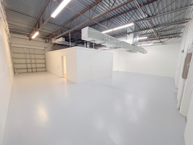 6600 Georgia Ave, West Palm Beach, FL for lease - Building Photo - Image 3 of 11