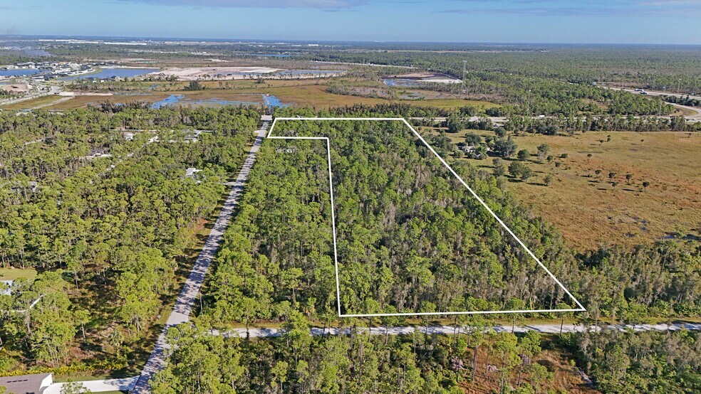 28415 Tuckers Grade, Punta Gorda, FL à vendre - Photo du bâtiment - Image 2 de 15