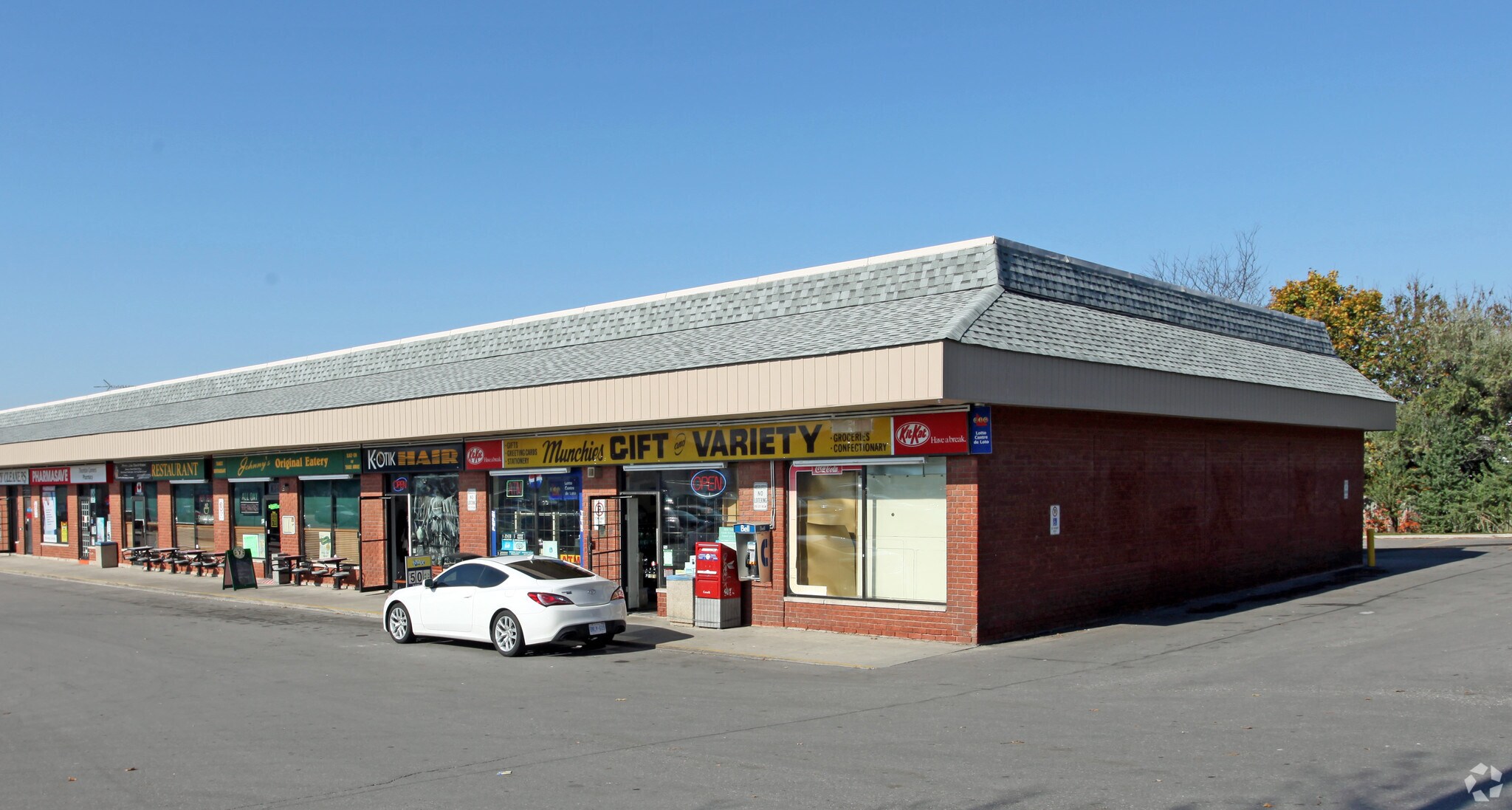 850 King St W, Oshawa, ON à vendre Photo du bâtiment- Image 1 de 1