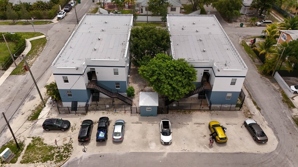 36 NE 65th St, Miami, FL for sale - Building Photo - Image 1 of 17