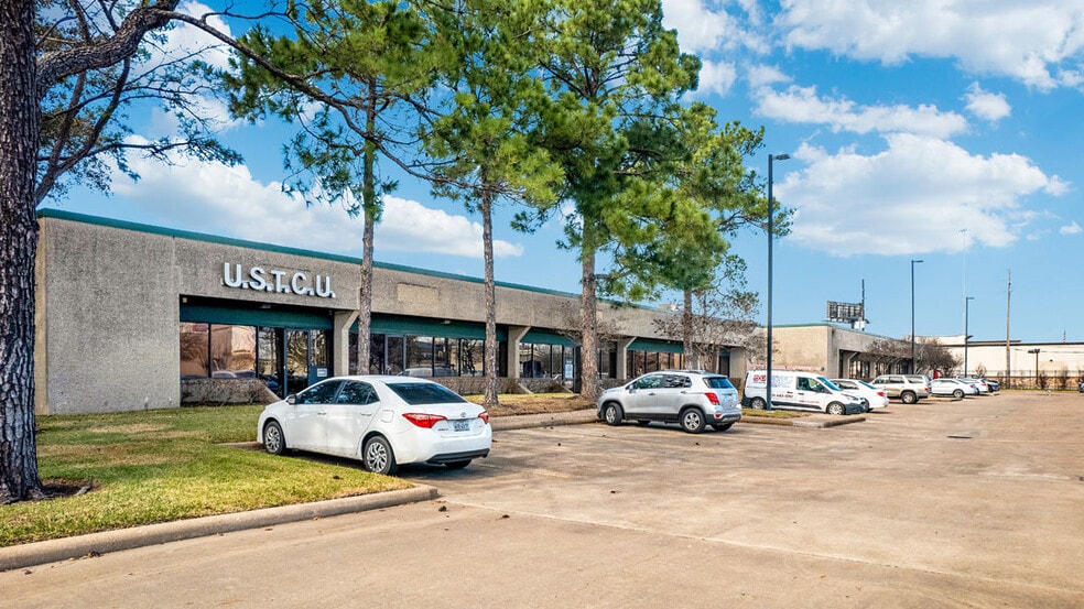 8600 Jameel Rd, Houston, TX for lease - Building Photo - Image 3 of 6