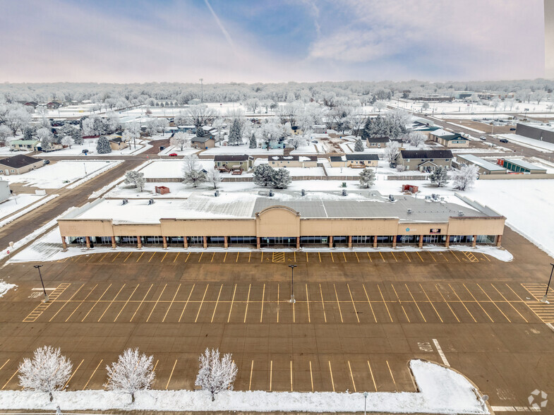 306 Bower St, Vermillion, SD à vendre - Photo principale - Image 1 de 1