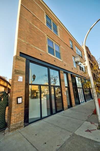 3404-3412 N Sheffield Ave, Chicago, IL for lease - Building Photo - Image 1 of 8