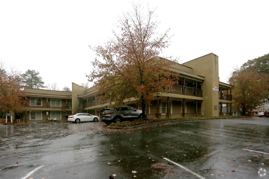 11080 Old Roswell Rd, Alpharetta, GA à louer - Photo du bâtiment - Image 1 de 21