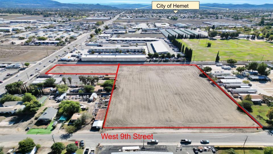 1060 State St, San Jacinto, CA à vendre - Aérien - Image 2 de 21