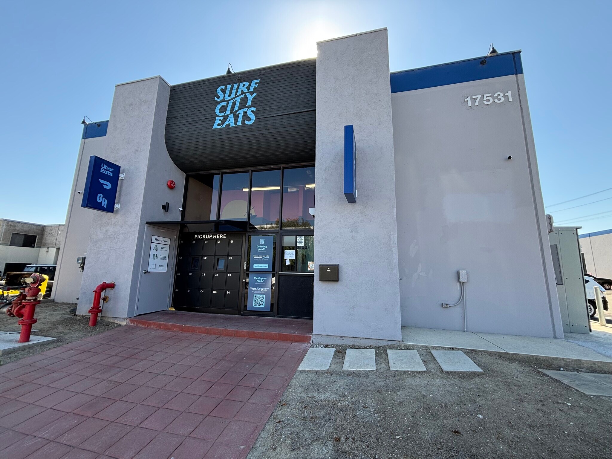 17531 Griffin Ln, Huntington Beach, CA à louer Photo principale- Image 1 de 20