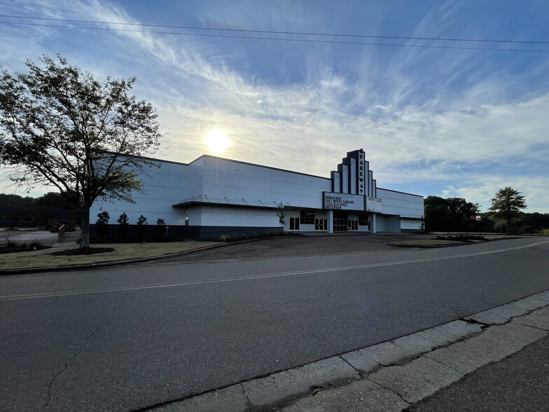 1075 Parkway Blvd, Flowood, MS à vendre - Photo du bâtiment - Image 1 de 1