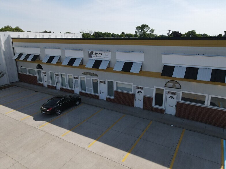 4808-4820 Delemere Ave, Royal Oak, MI à louer - Photo du bâtiment - Image 1 de 9