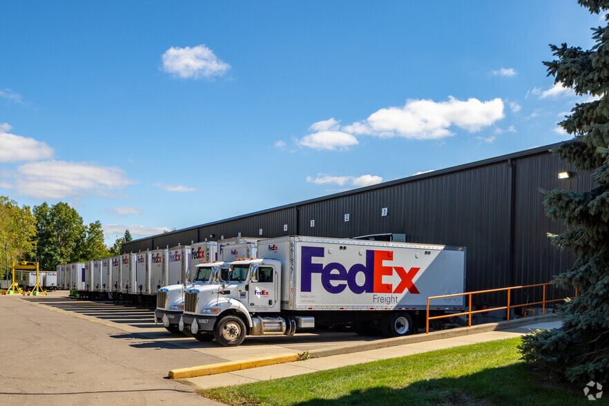 4025 S Dye Rd, Swartz Creek, MI for sale - Building Photo - Image 2 of 22