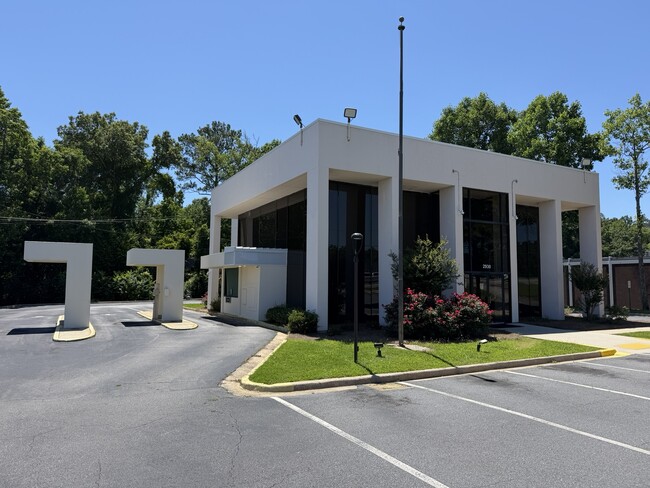 More details for 2930 Riverside Dr, Macon-Bibb, GA - Retail for Sale