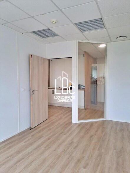 317 Boulevard Marcel Paul, Saint-Herblain à louer - Photo du bâtiment - Image 3 de 10