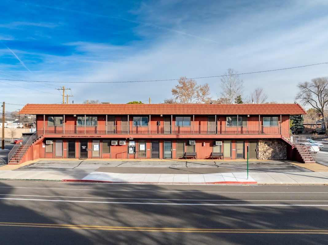 386 Holcomb Ave, Reno, NV à vendre Photo principale- Image 1 de 8