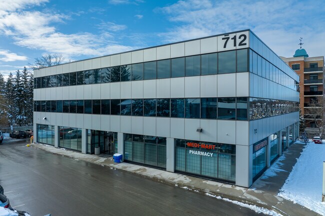 Plus de détails pour 712 Davis Dr, Newmarket, ON - Bureau à vendre