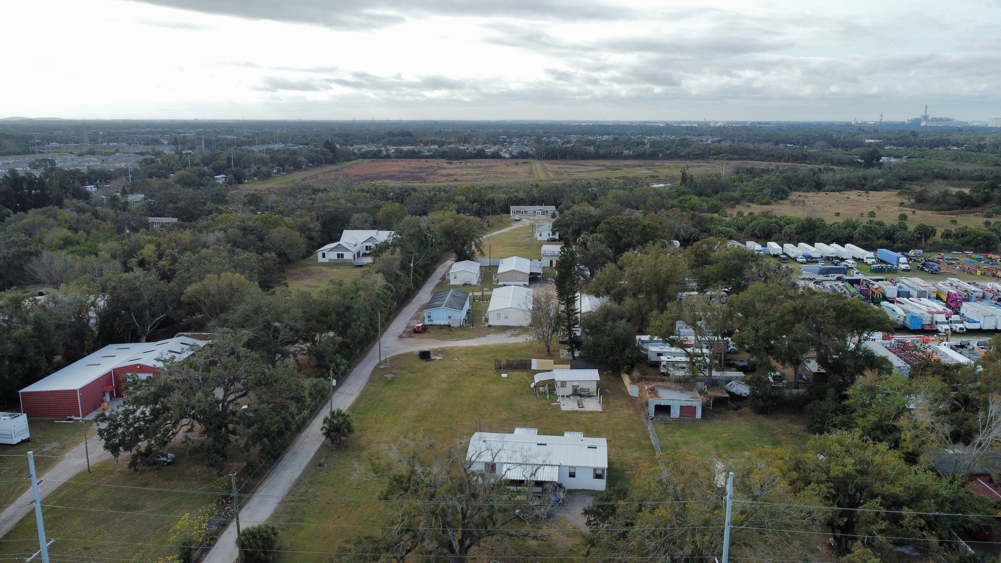 10850 Cozarts Chalet, Gibsonton, FL for sale Primary Photo- Image 1 of 19