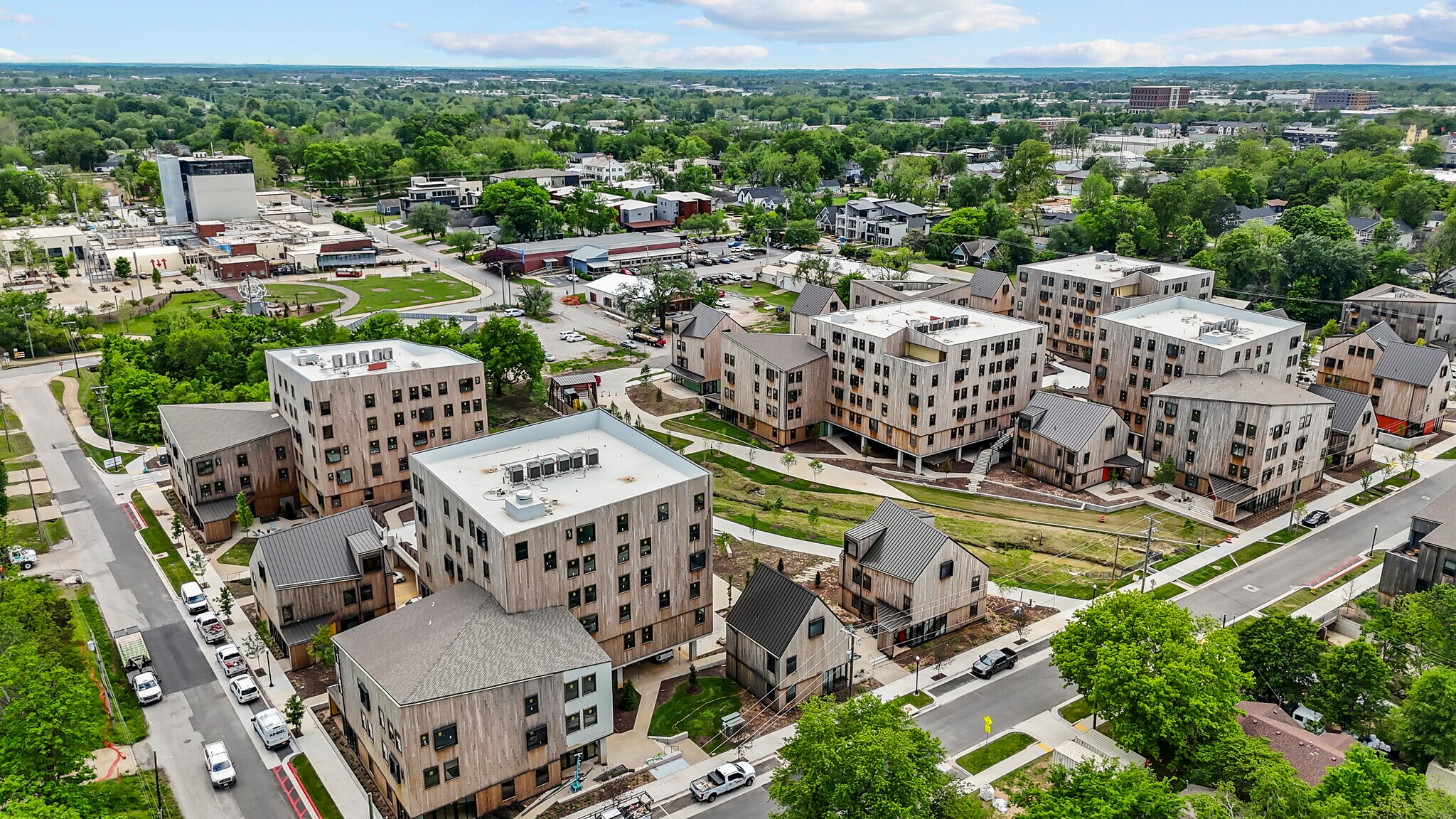 337 SE 3rd St, Bentonville, AR à louer Photo du bâtiment- Image 1 de 14