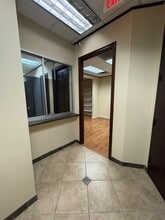 4660 Sweetwater Blvd, Sugar Land, TX for lease Building Photo- Image 2 of 9